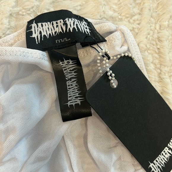 Dolls Kill Darker WAVS Mesh White Ruched Gloves & leg sleeve w/chain - Picture 2 of 12